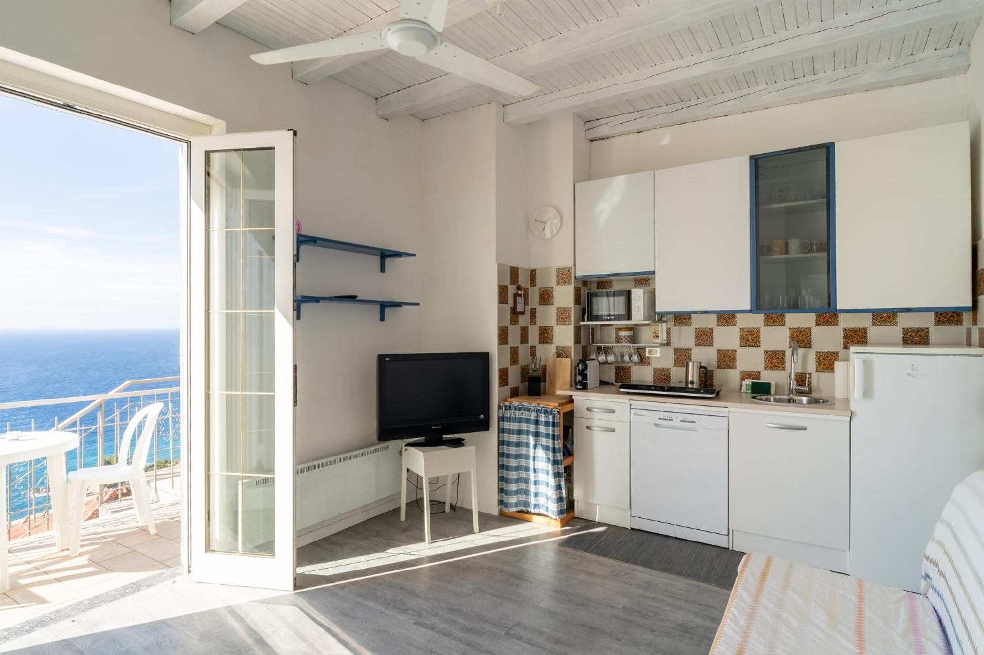 Ferienwohnung Casa Grimaldi - Terrace & Sea View Ventimiglia Exterior foto
