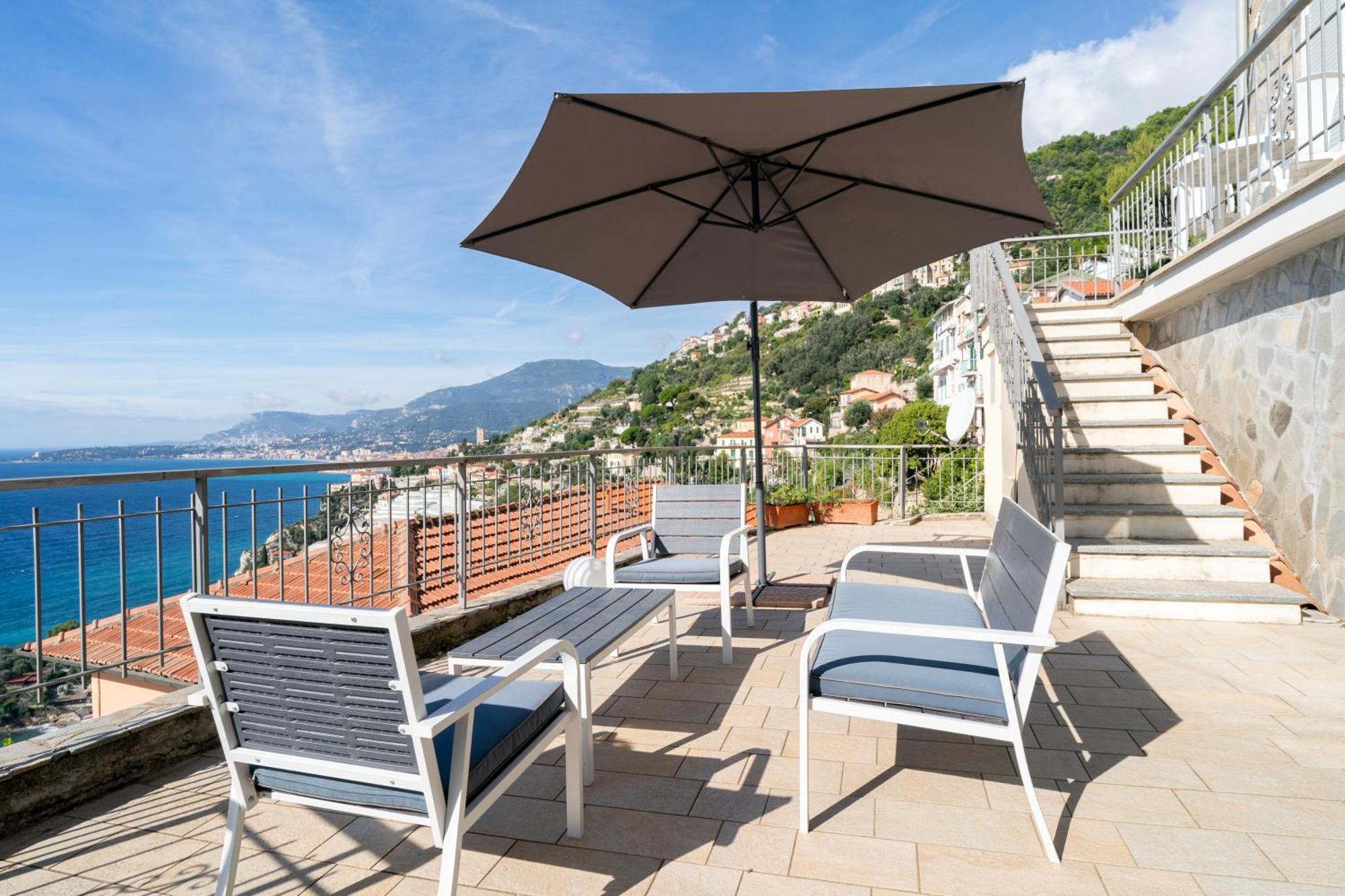 Ferienwohnung Casa Grimaldi - Terrace & Sea View Ventimiglia Exterior foto