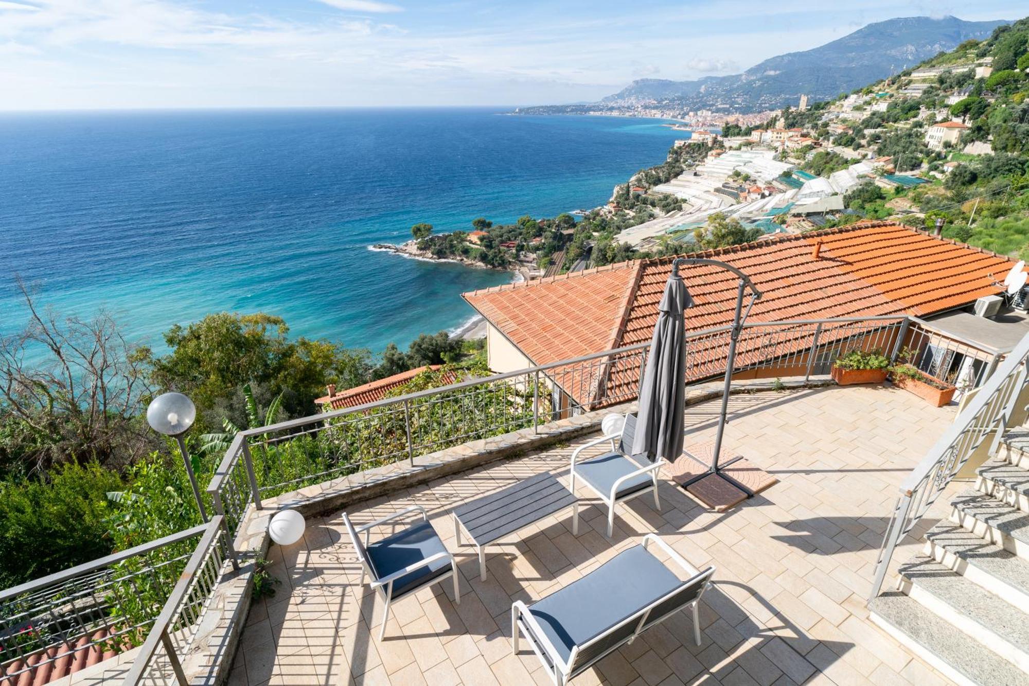Ferienwohnung Casa Grimaldi - Terrace & Sea View Ventimiglia Exterior foto